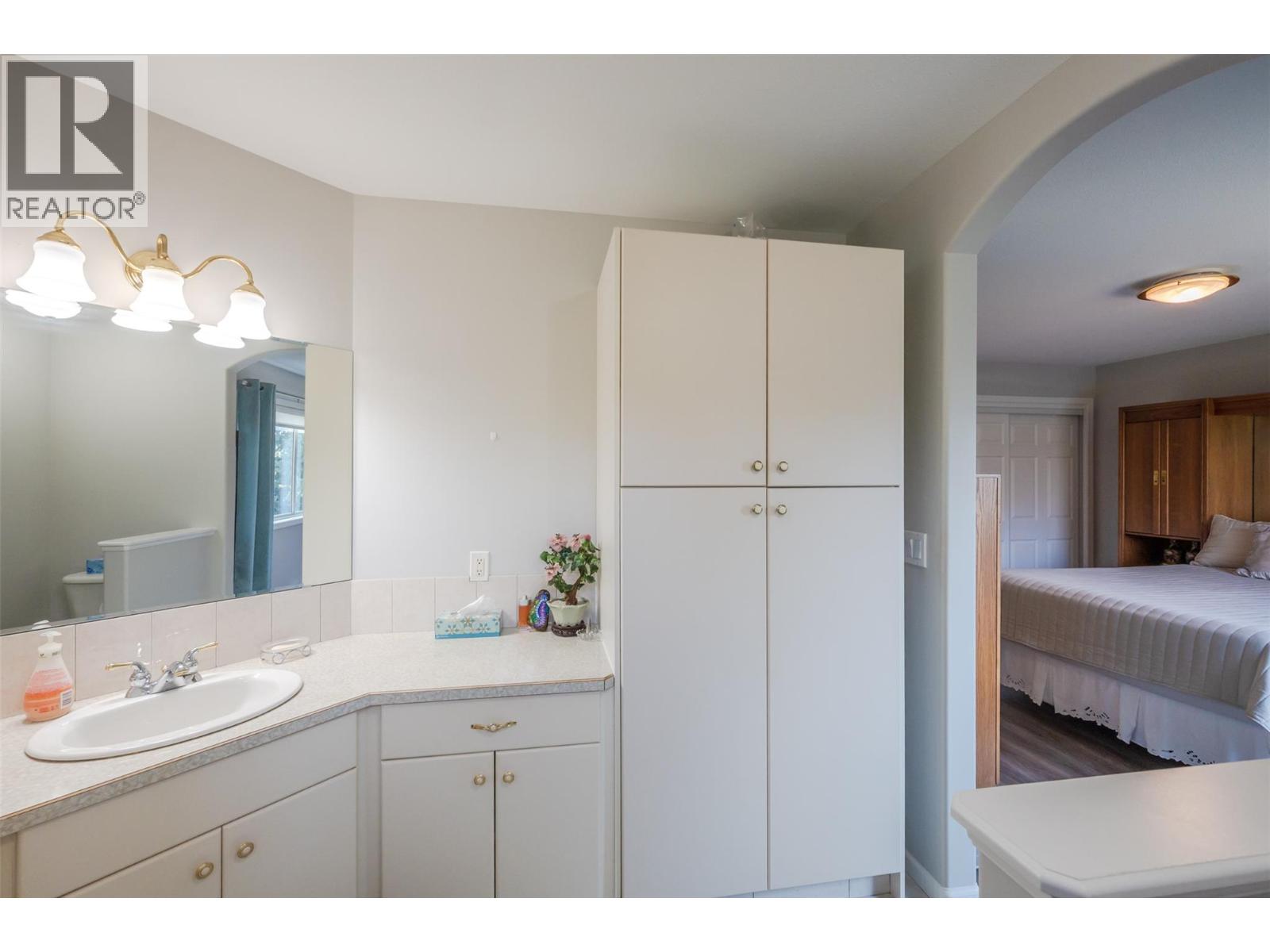 3604 LOBELIA Drive, Osoyoos