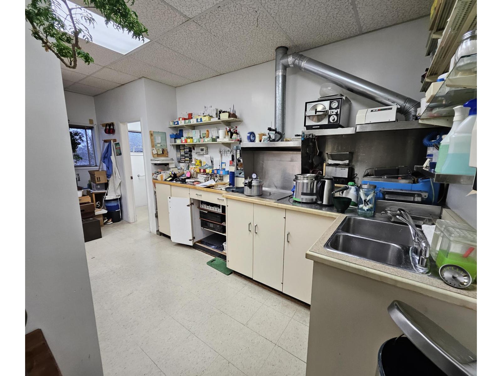 15168 ROPER AVENUE, White Rock