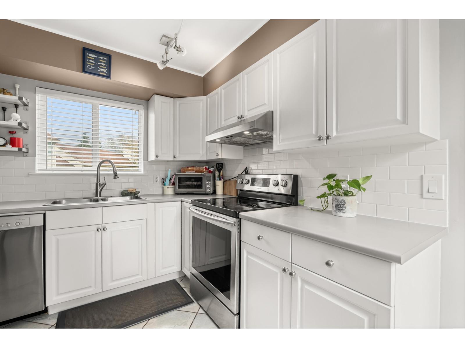 6113 W GREENSIDE DRIVE, Surrey