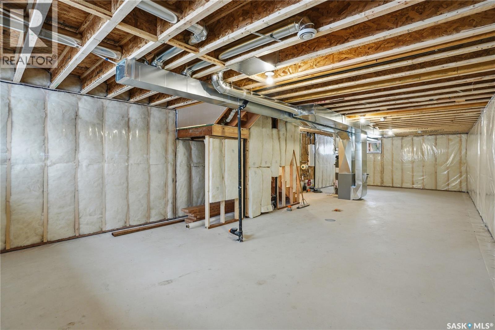 Single Family House Raised bungalow for Sale in  G AVENUE N Saskatoon 