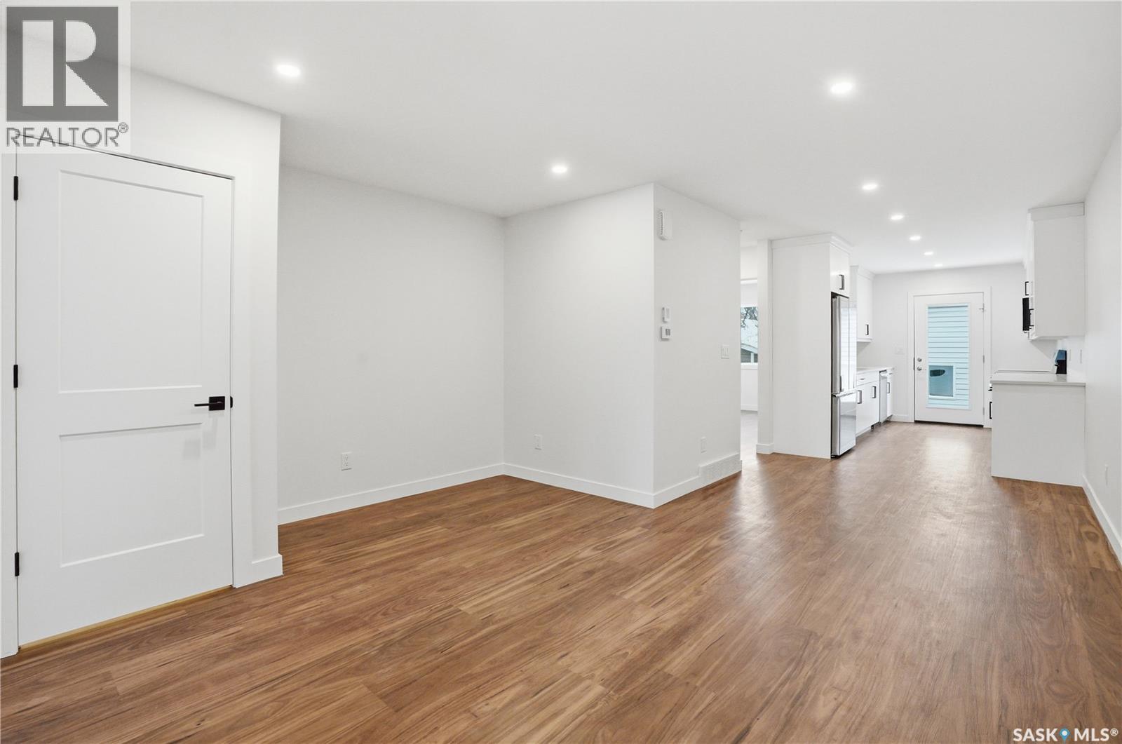 Single Family House Raised bungalow for Sale in  G AVENUE N Saskatoon 