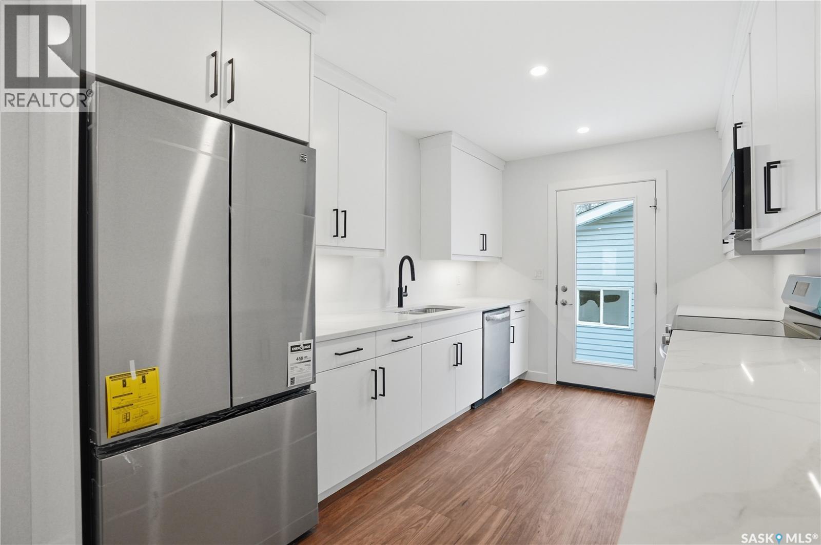 Single Family House Raised bungalow for Sale in  G AVENUE N Saskatoon 