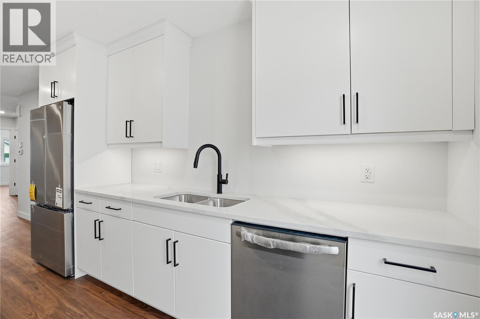 Single Family House Raised bungalow for Sale in  G AVENUE N Saskatoon 