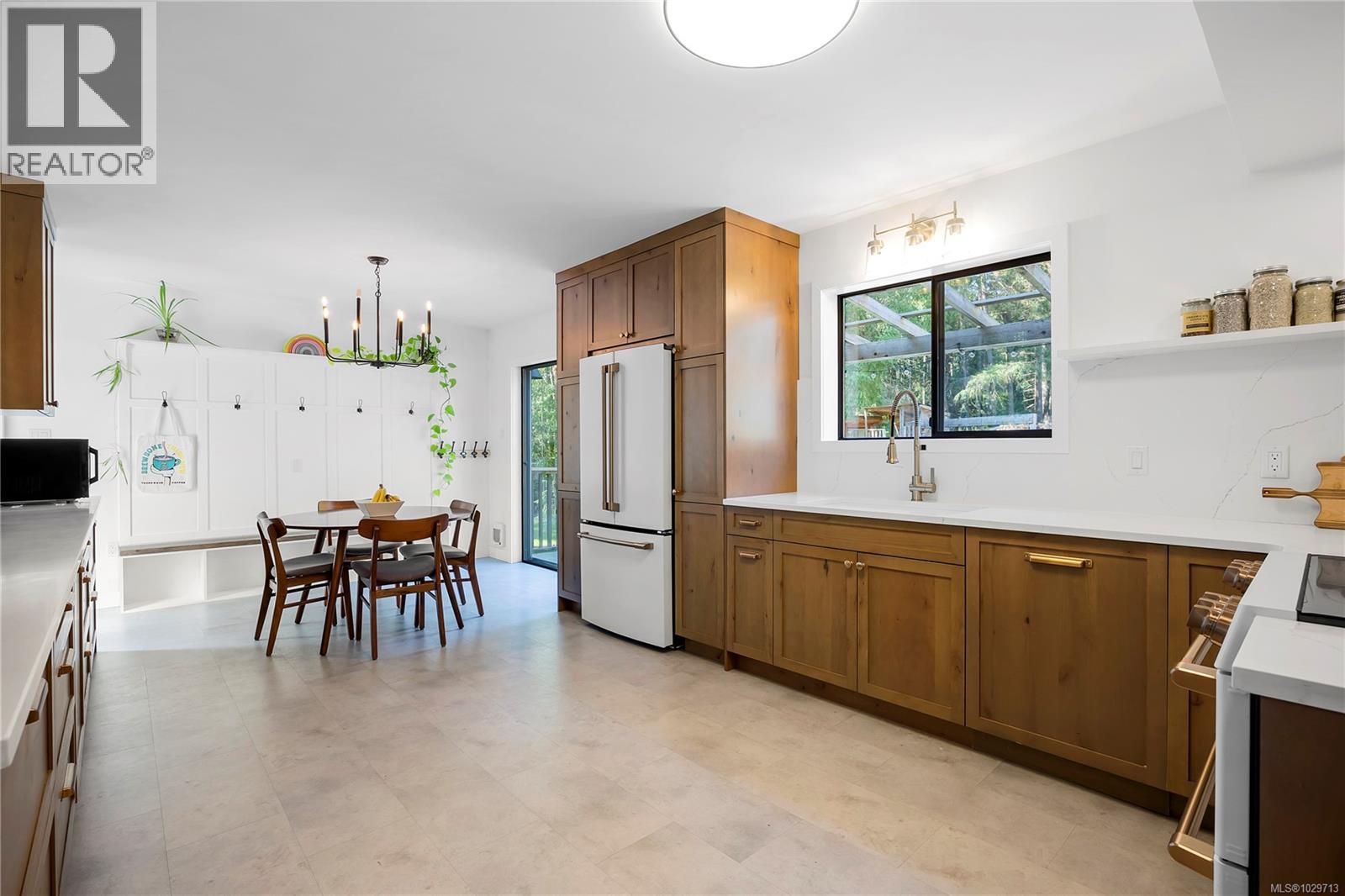 1475 GEORGINA RD - 13