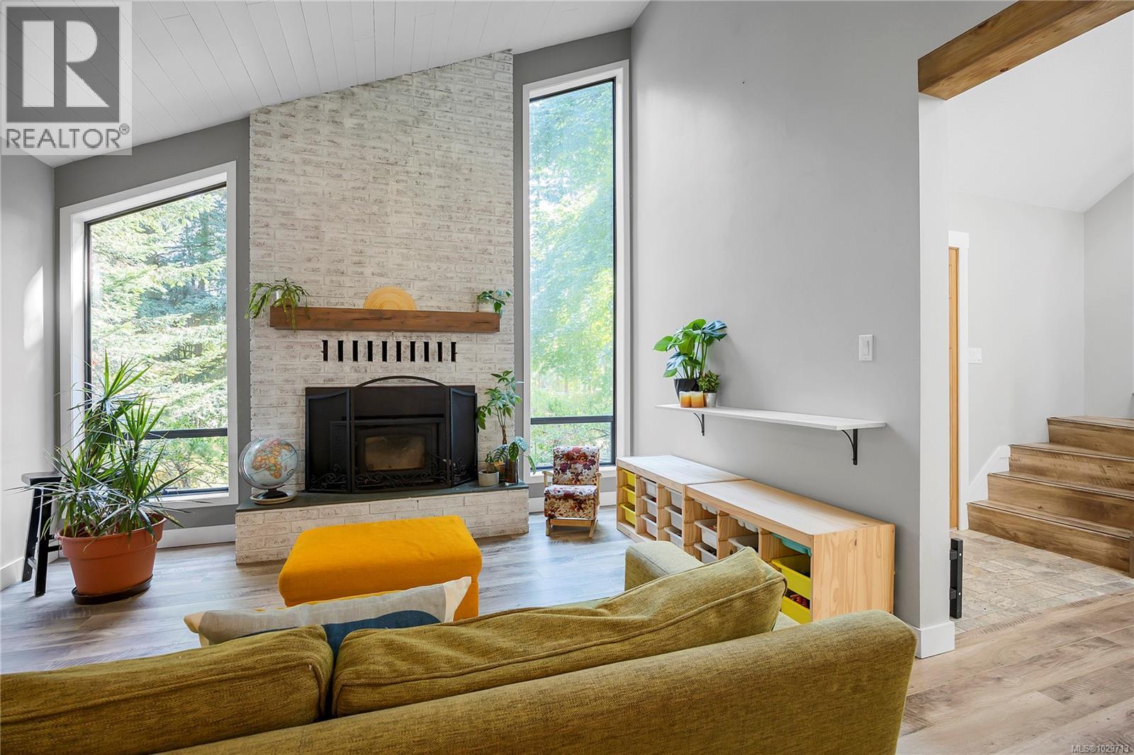 1475 GEORGINA RD - 4