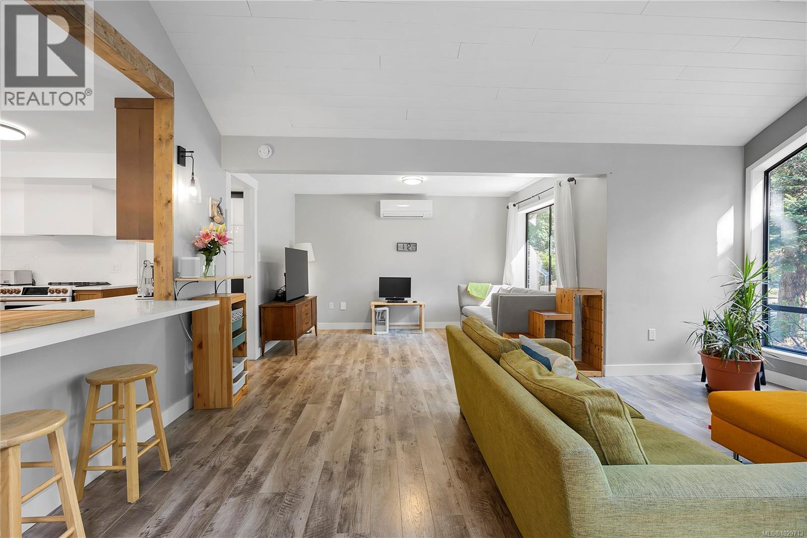 1475 GEORGINA RD - 6