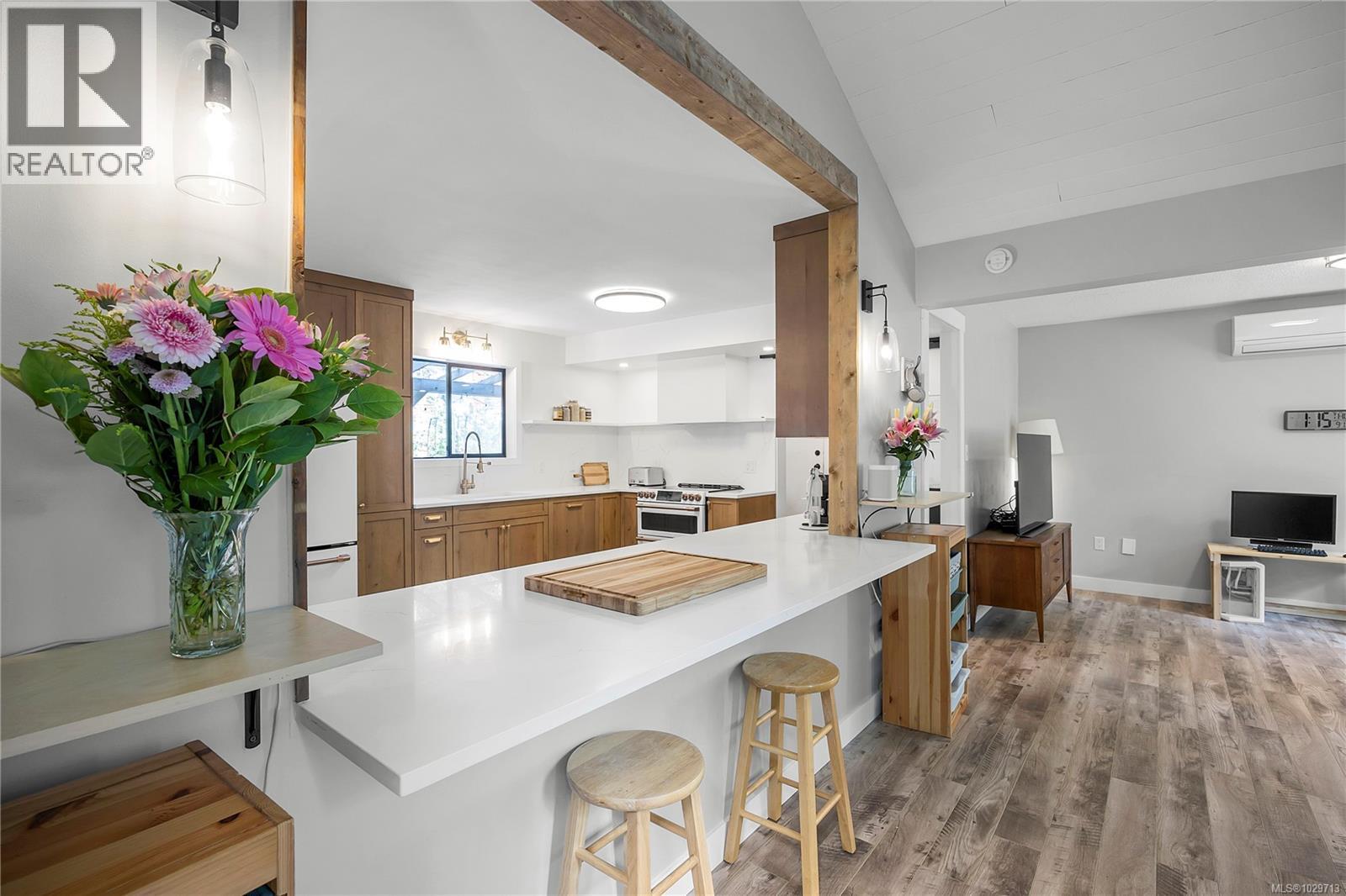 1475 GEORGINA RD - 8