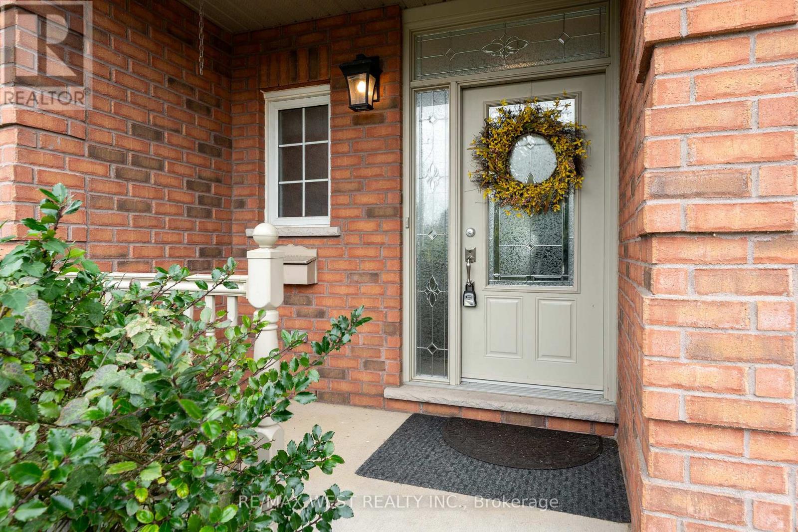 #3 114 BROWN STREET - 4