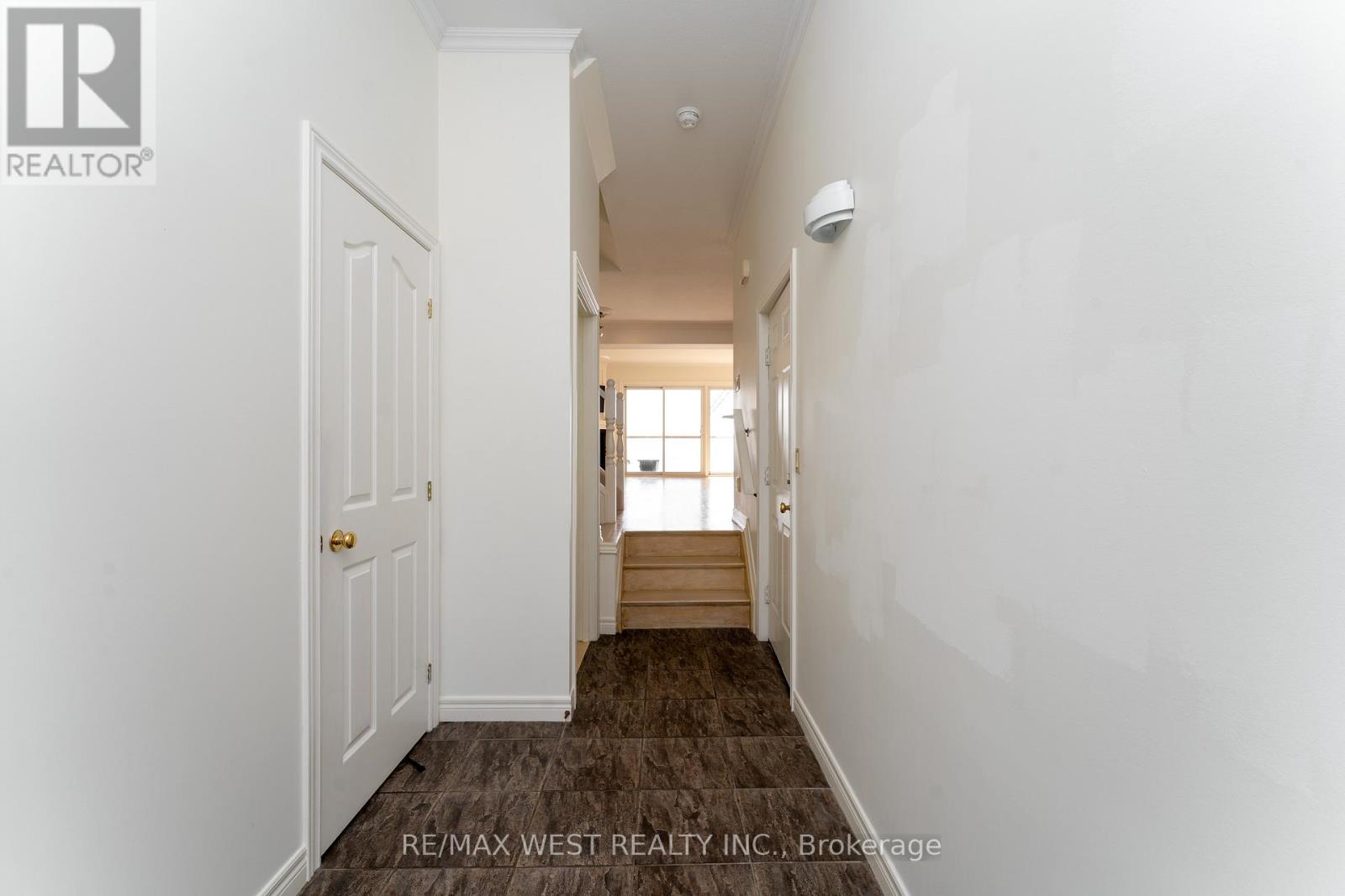 #3 114 BROWN STREET - 6