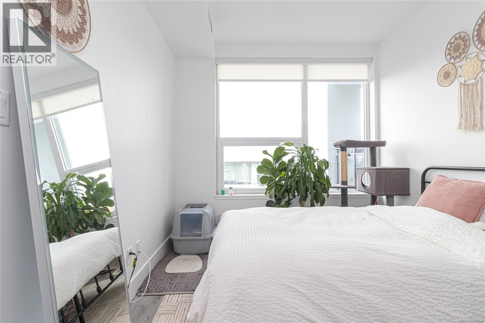 1002 777 Herald Street, Victoria