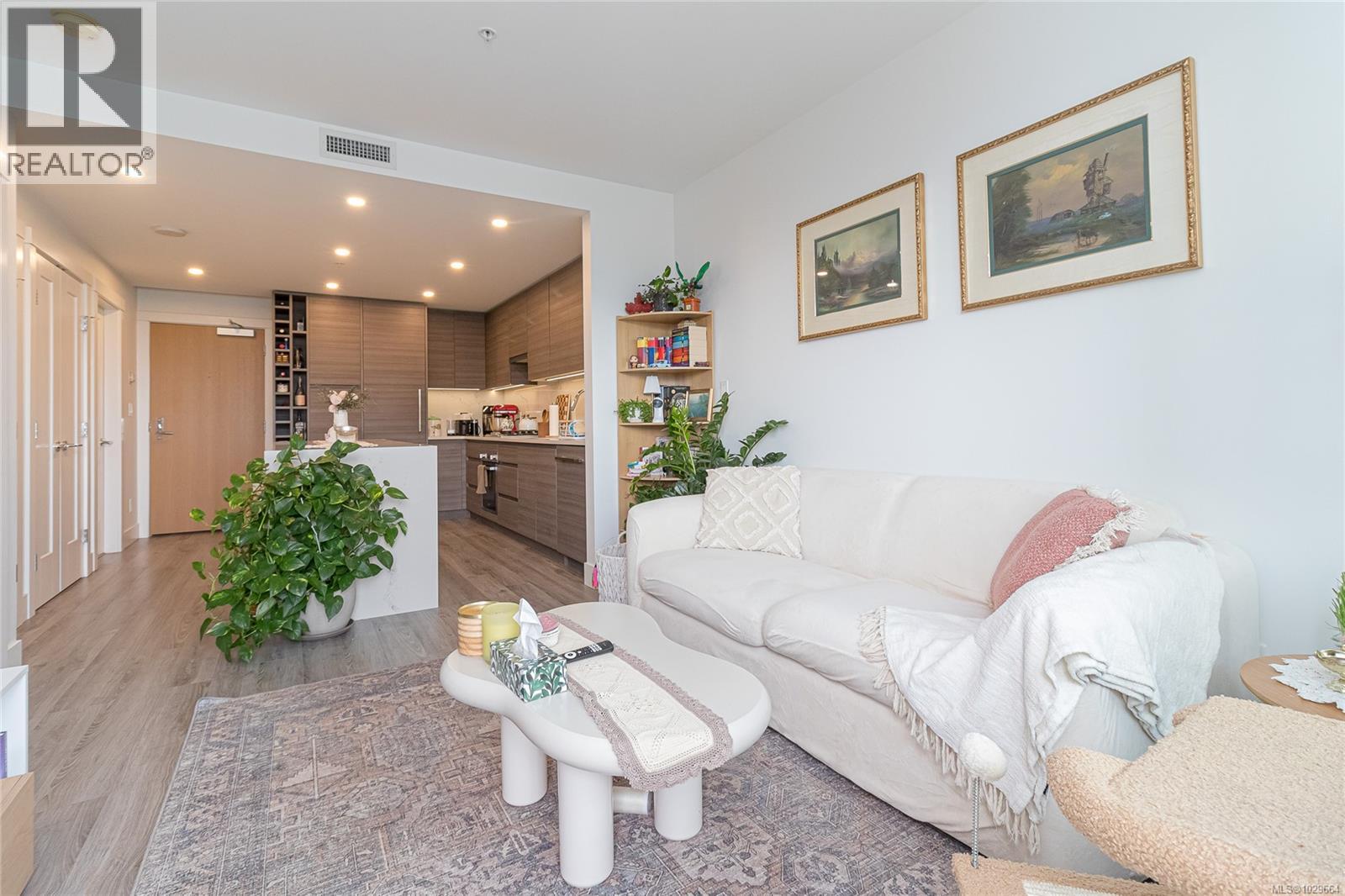 1002 777 Herald Street, Victoria