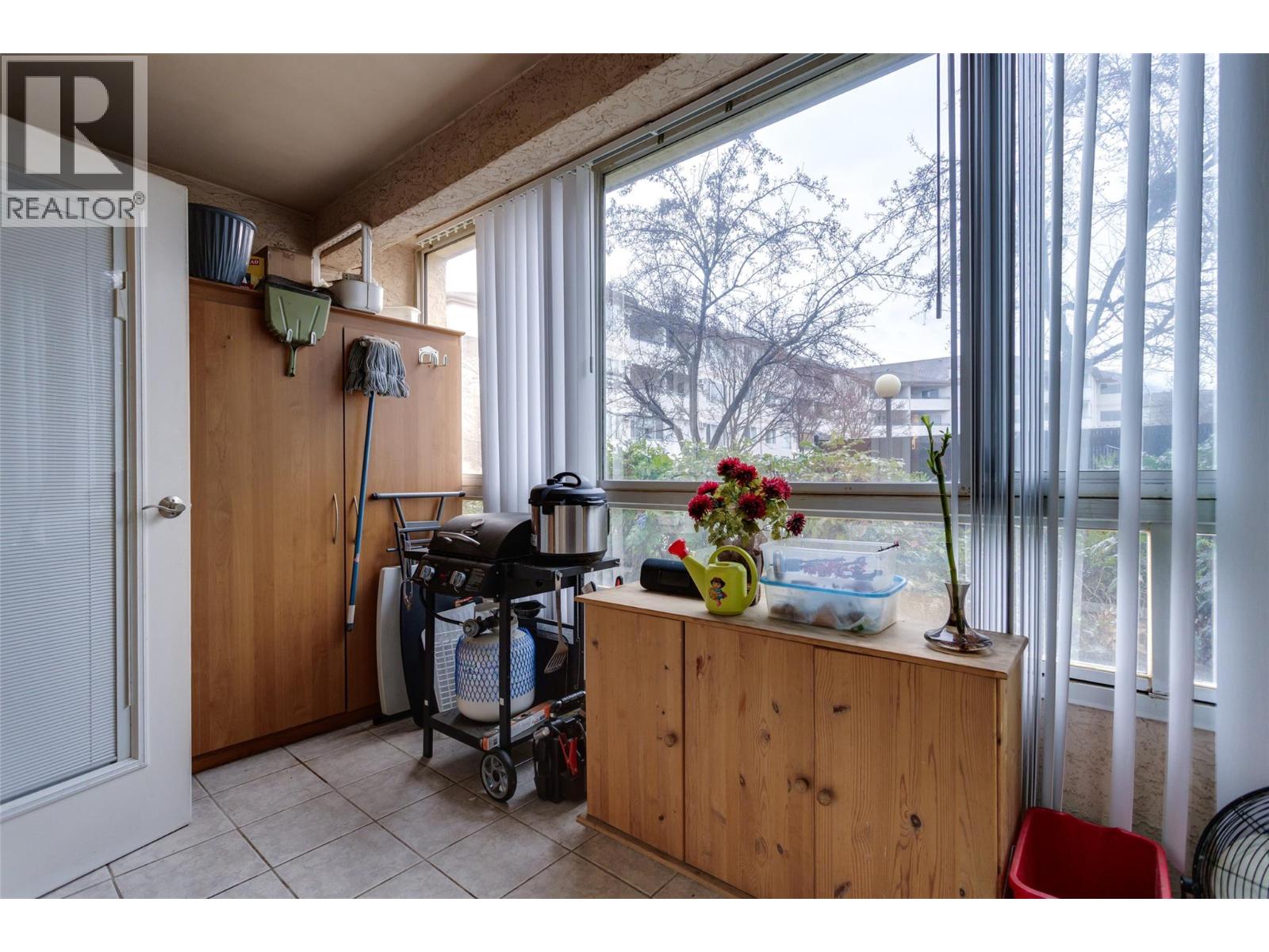 #109 709 Houghton Road - 22
