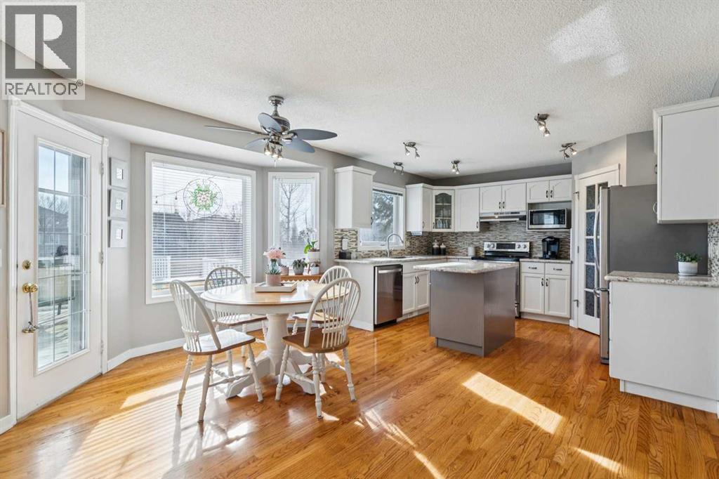 Single Family House for Sale in  Rocky Ridge Bay NW Rocky Ridge Calgary 