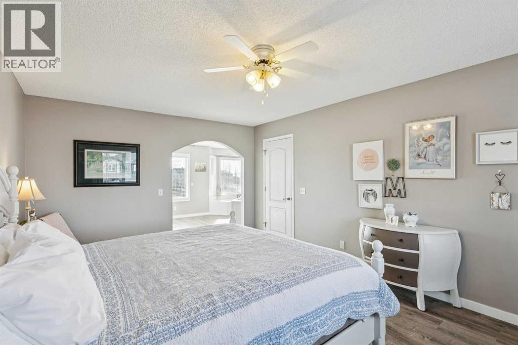 Single Family House for Sale in  Rocky Ridge Bay NW Rocky Ridge Calgary 