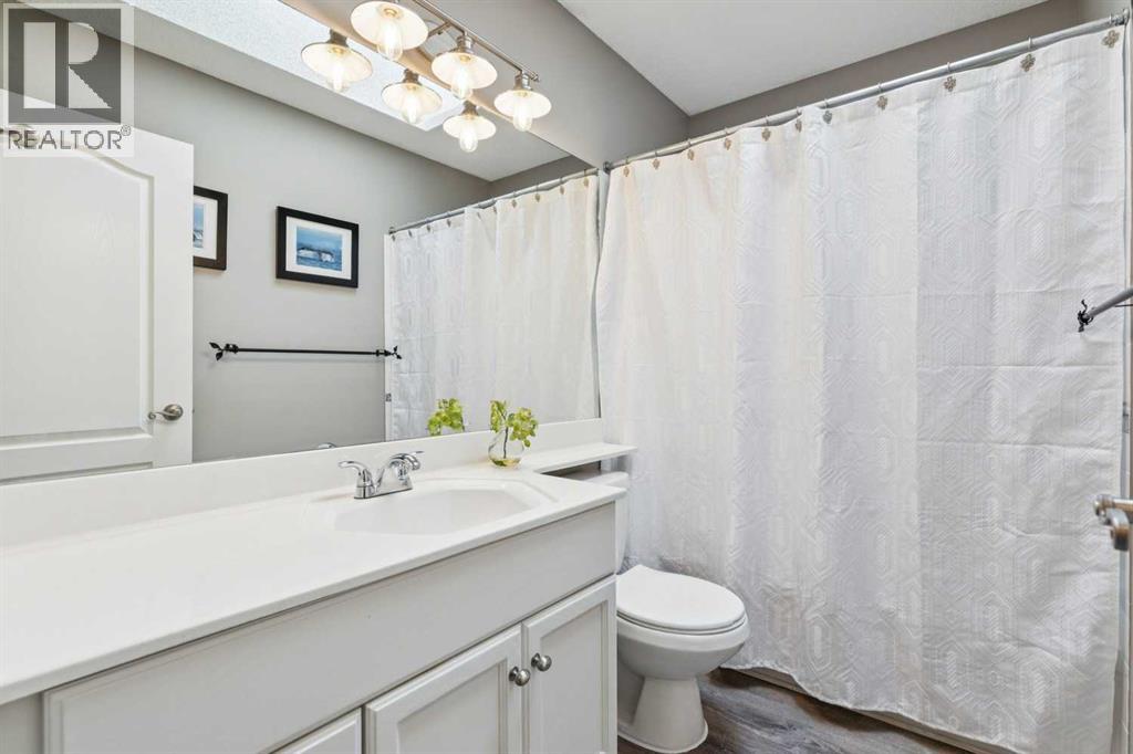 Single Family House for Sale in  Rocky Ridge Bay NW Rocky Ridge Calgary 