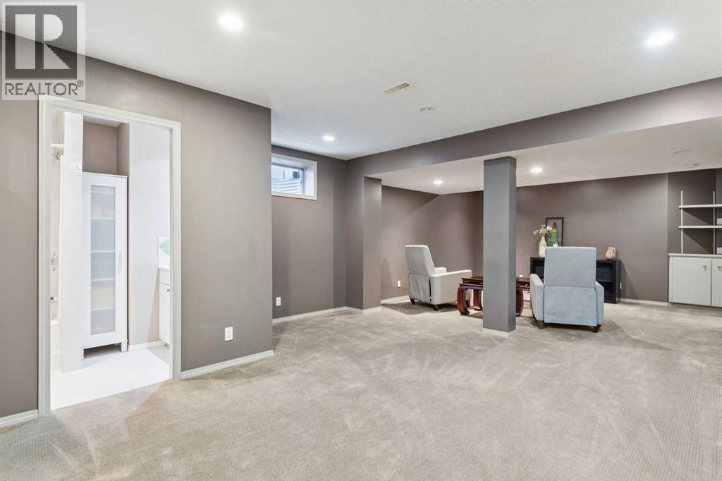 Single Family House for Sale in  Rocky Ridge Bay NW Rocky Ridge Calgary 