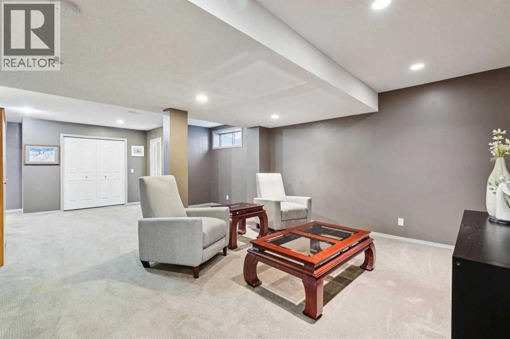 Single Family House for Sale in  Rocky Ridge Bay NW Rocky Ridge Calgary 