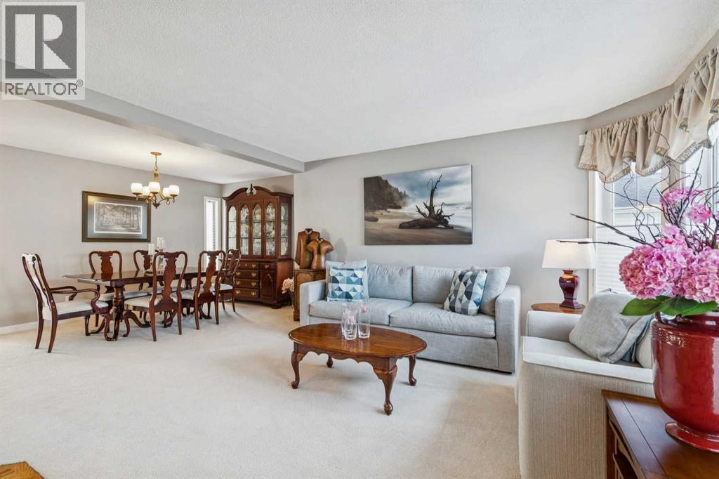 Single Family House for Sale in  Rocky Ridge Bay NW Rocky Ridge Calgary 