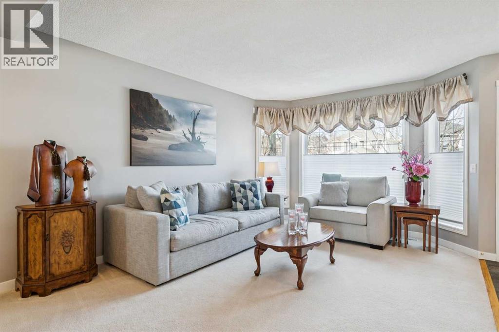 Single Family House for Sale in  Rocky Ridge Bay NW Rocky Ridge Calgary 