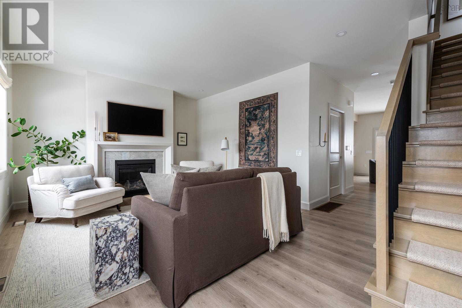 Property 34 of 37 of 54 Pearlgarden Close