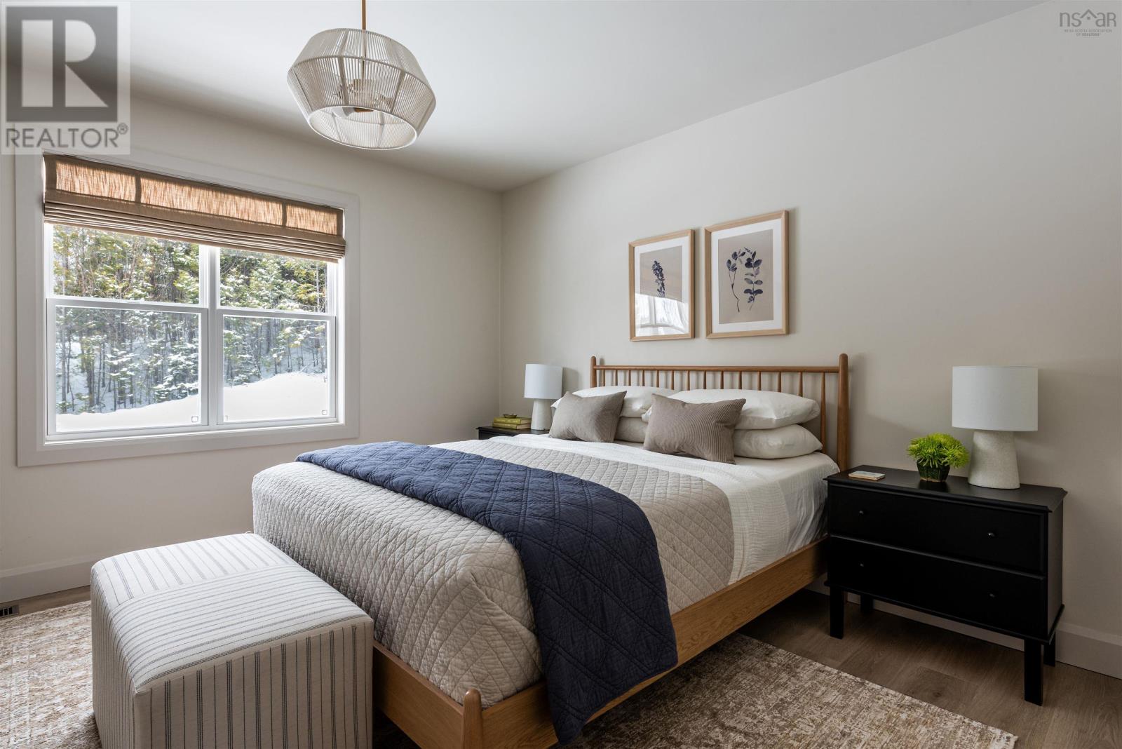 Property 2 of 37 of 54 Pearlgarden Close