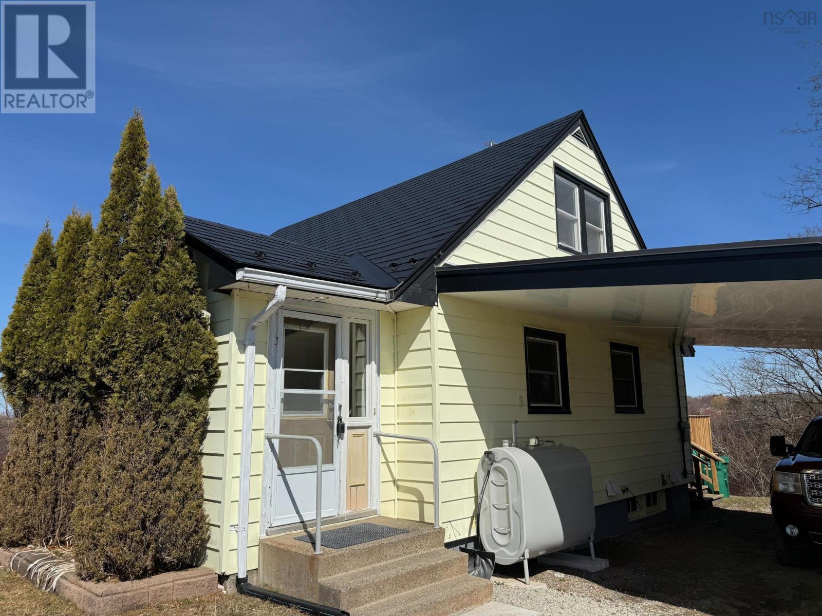 Property 4 of 23 of 125 Cottage Street