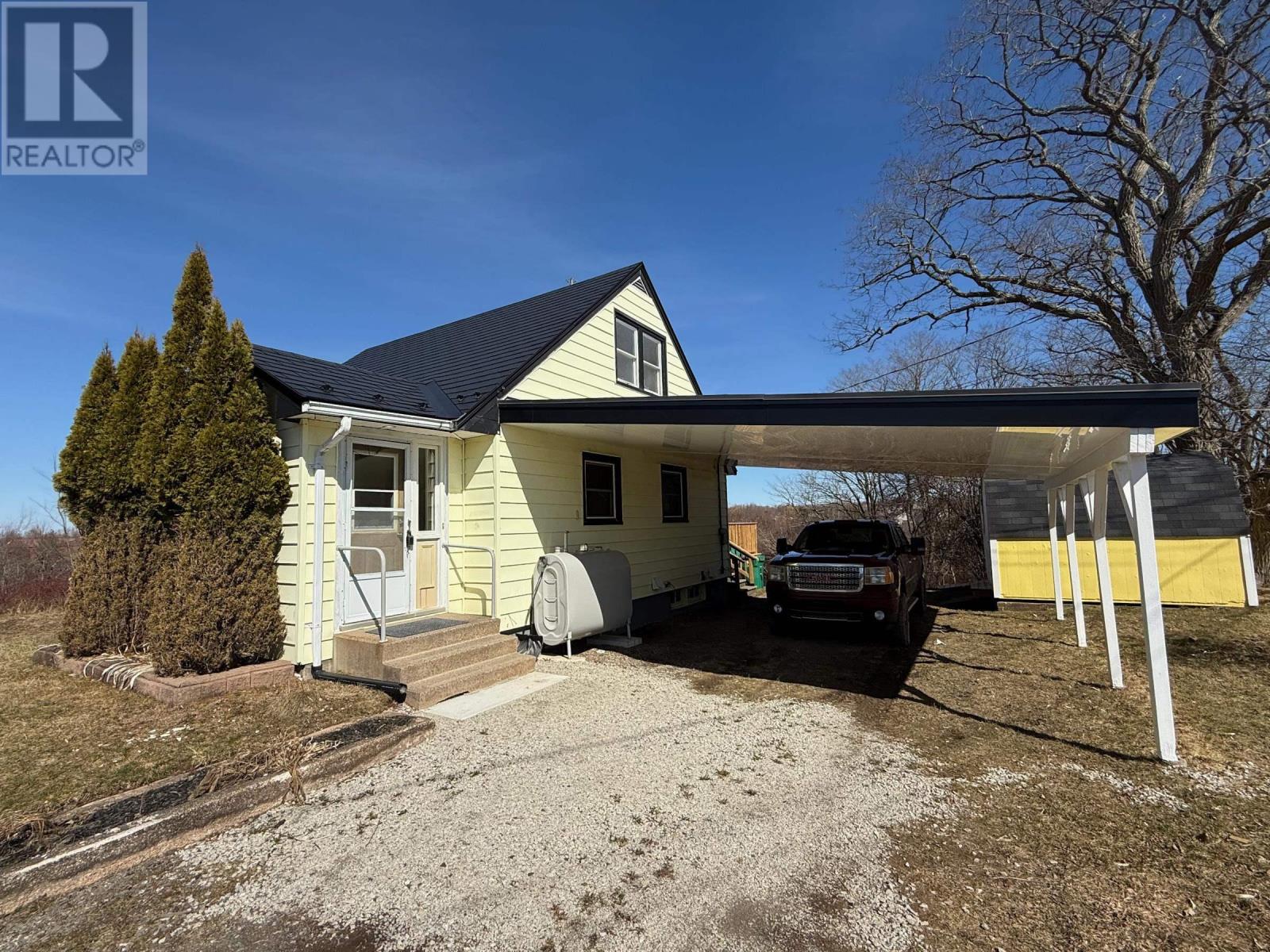 Property 22 of 23 of 125 Cottage Street