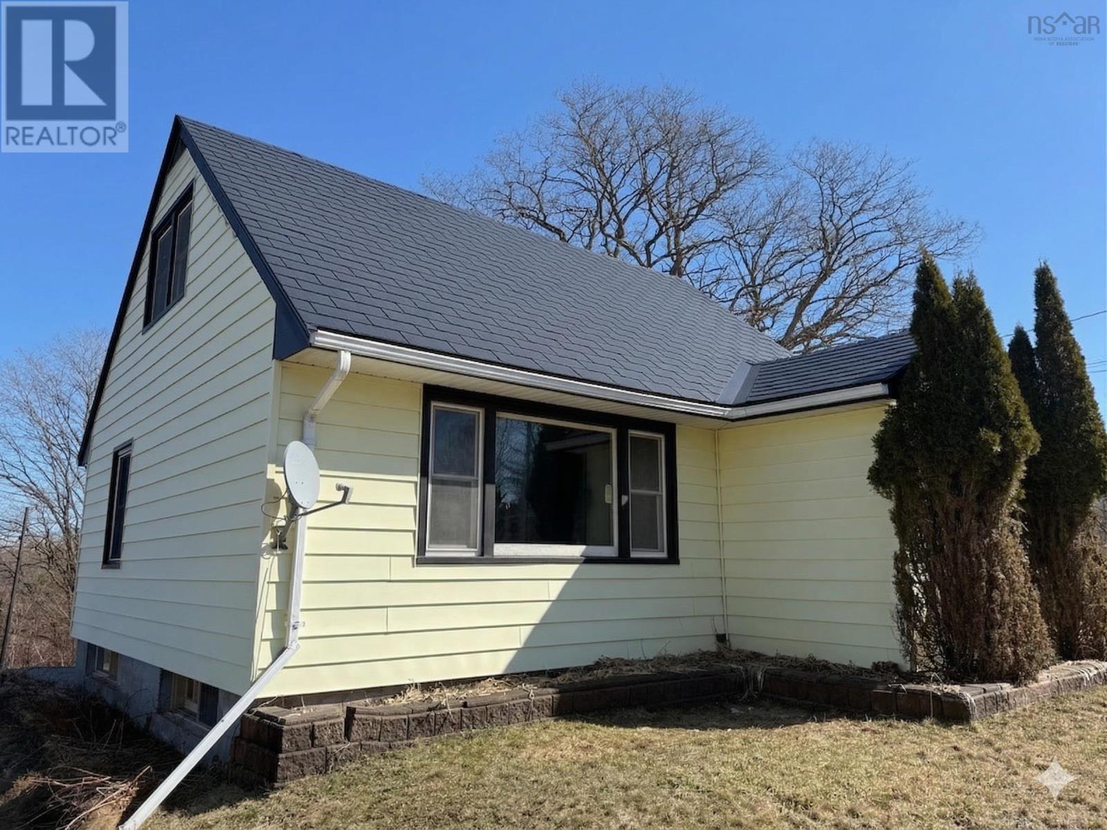 Property 6 of 23 of 125 Cottage Street