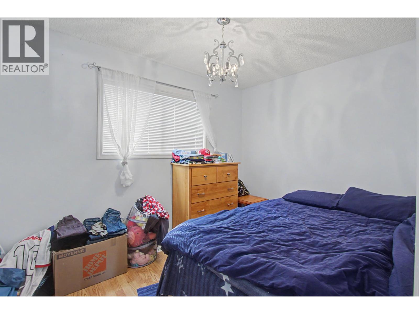 7741 LANCASTER CRESCENT - 12