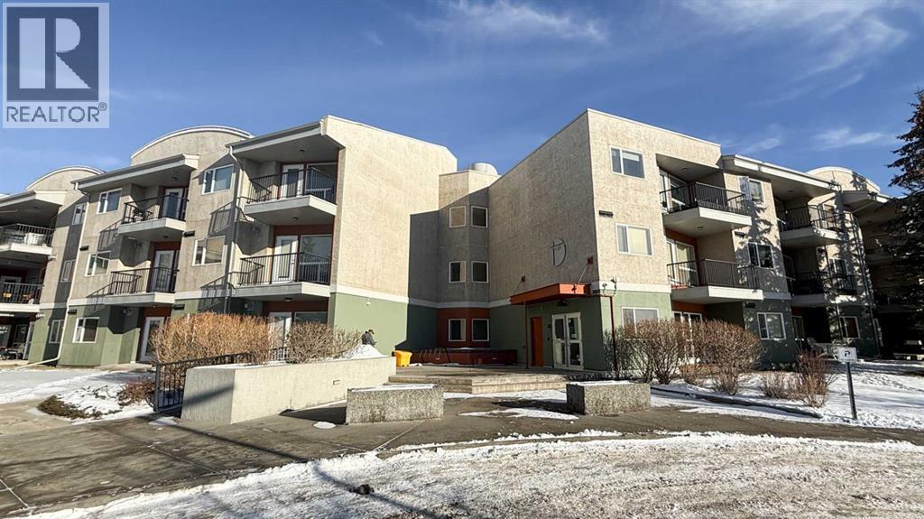 Single Family House for Sale in   Springborough Court SW Springbank Hill Calgary 