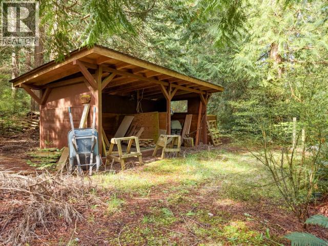 2217 BLACK POINT ROAD - 32