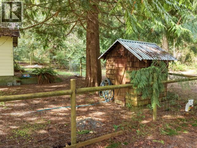 2217 BLACK POINT ROAD - 31