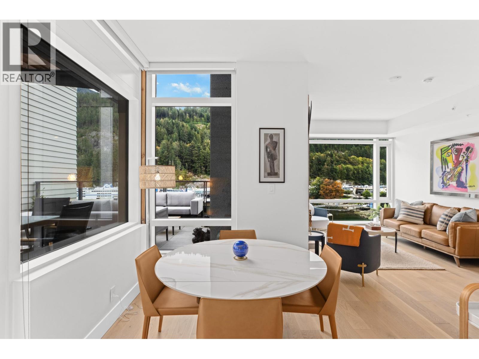 706 6707 NELSON AVENUE, West Vancouver