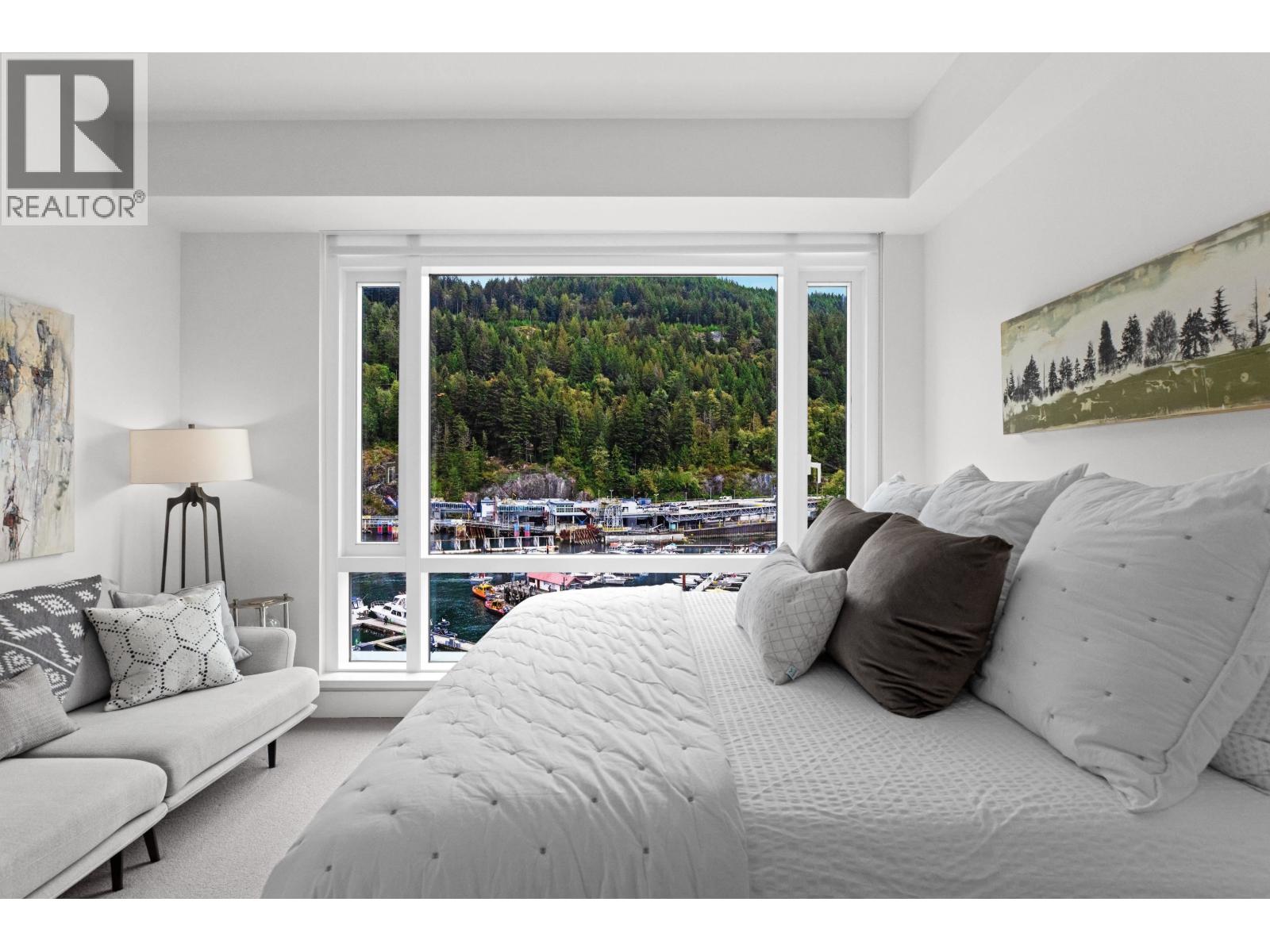 706 6707 NELSON AVENUE, West Vancouver