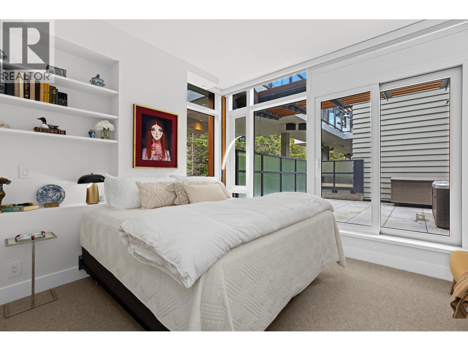 706 6707 NELSON AVENUE, West Vancouver