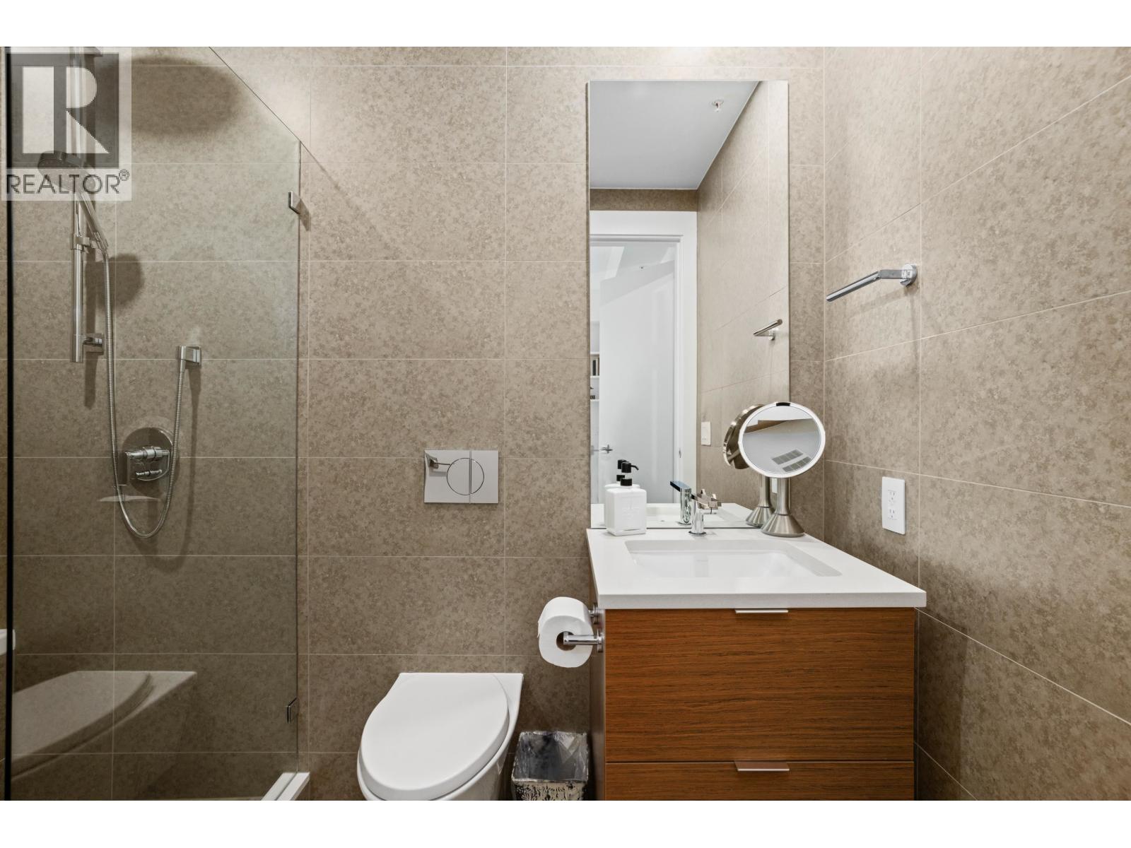 706 6707 NELSON AVENUE, West Vancouver