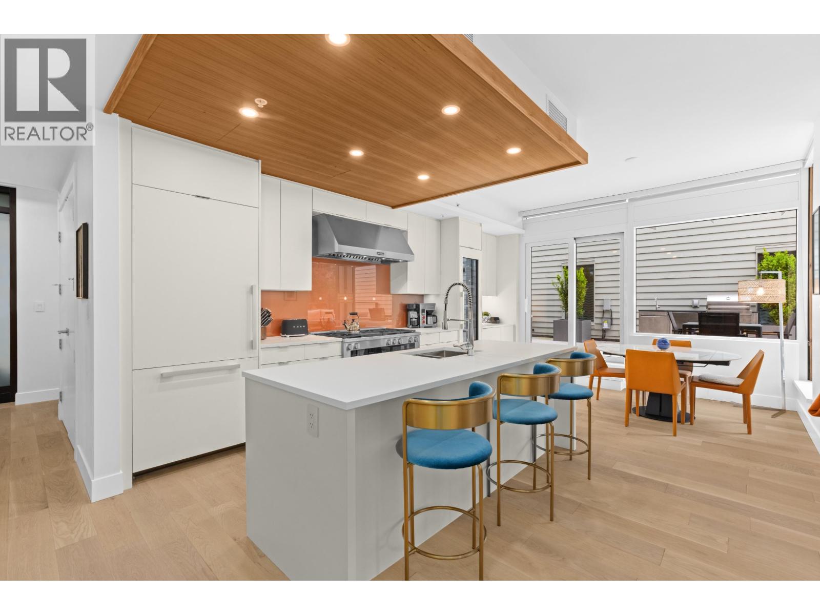 706 6707 NELSON AVENUE, West Vancouver