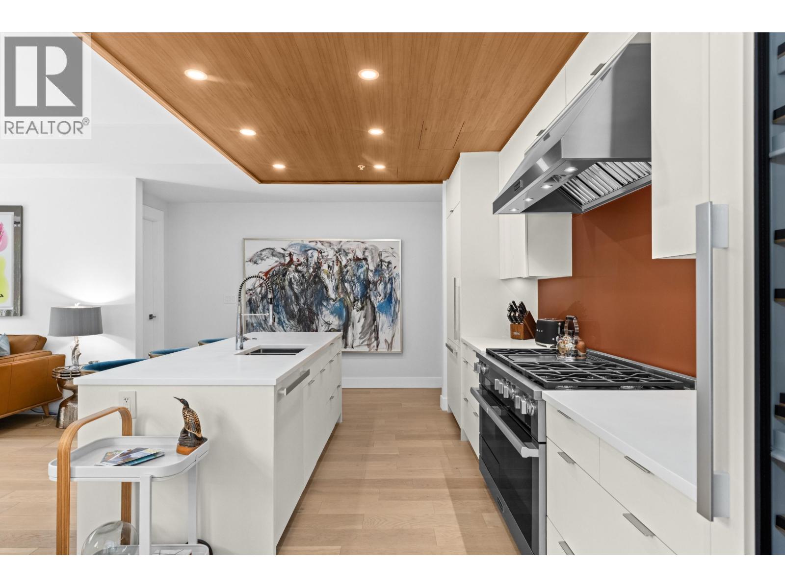 706 6707 NELSON AVENUE, West Vancouver