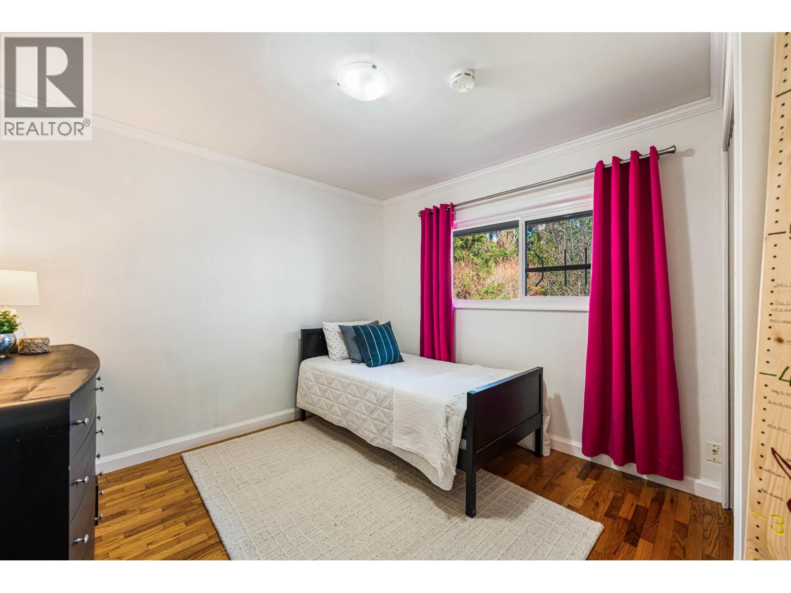 8326 ROYAL OAK AVENUE, Burnaby