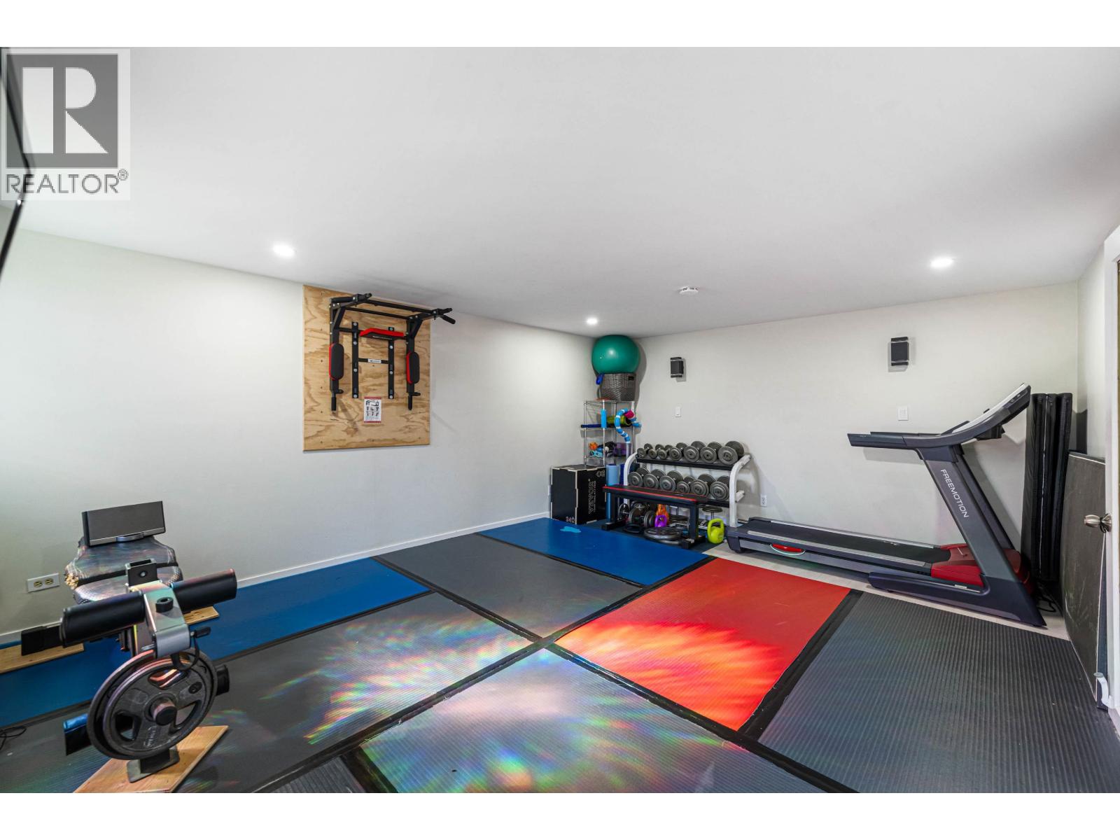 8326 ROYAL OAK AVENUE, Burnaby