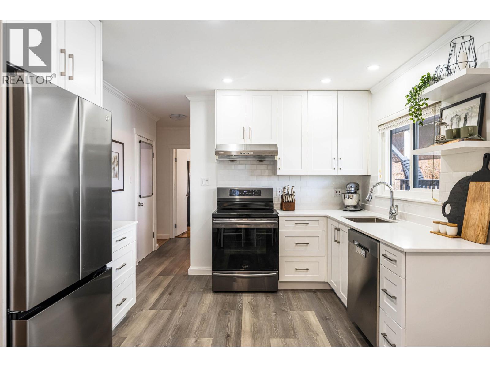 8326 ROYAL OAK AVENUE, Burnaby