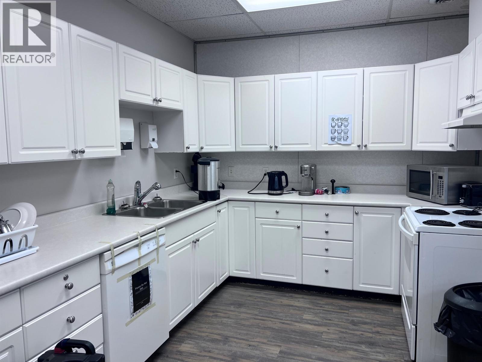 3862 BROADWAY Avenue, Smithers