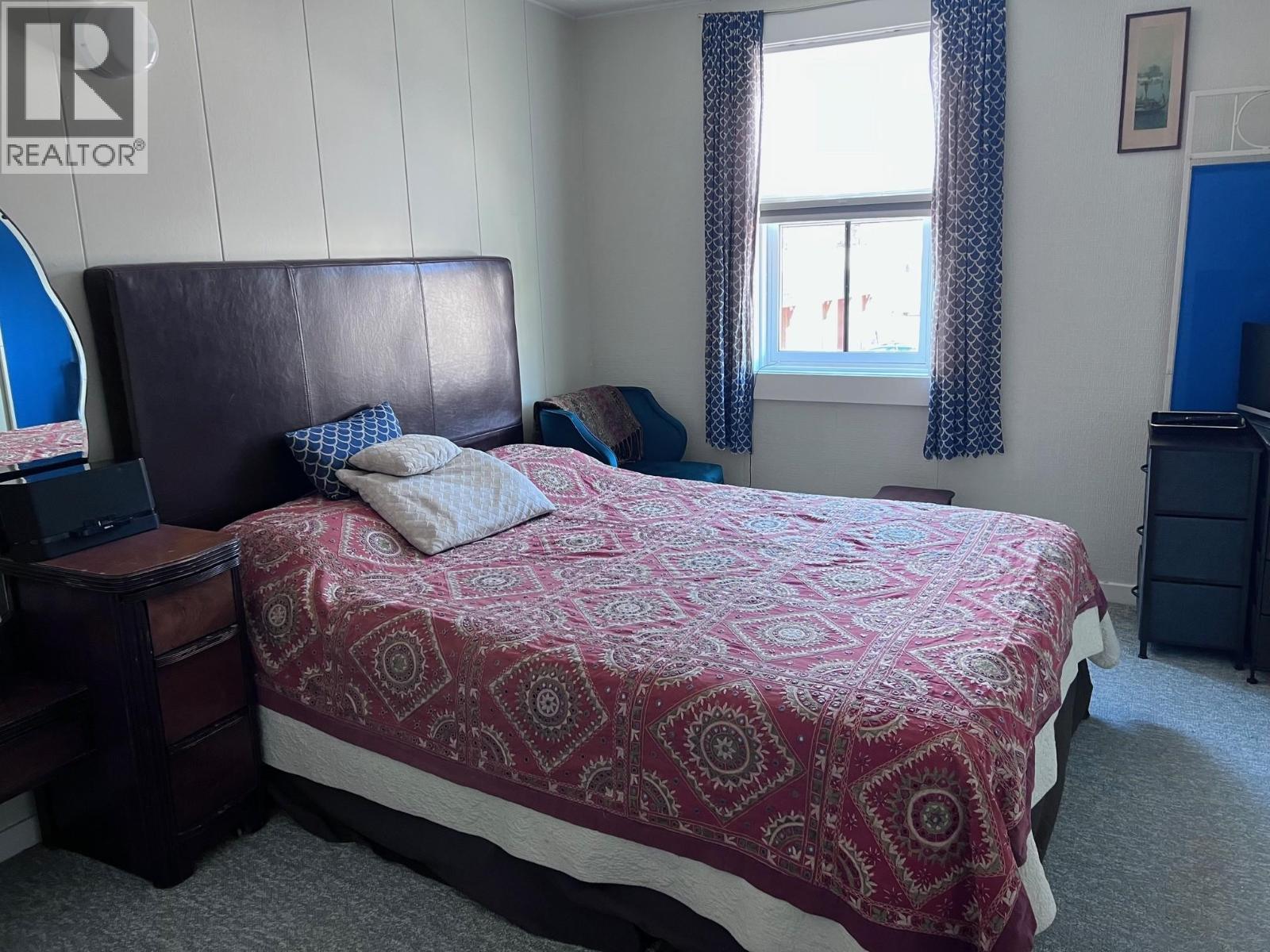 3862 BROADWAY Avenue, Smithers