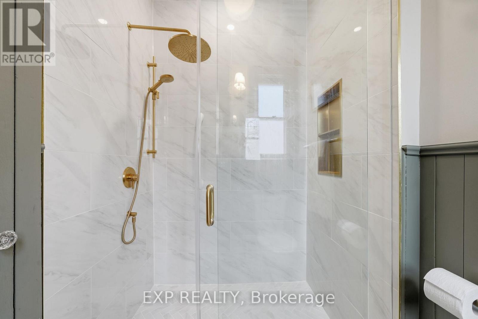 385 STEWART STREET - 22