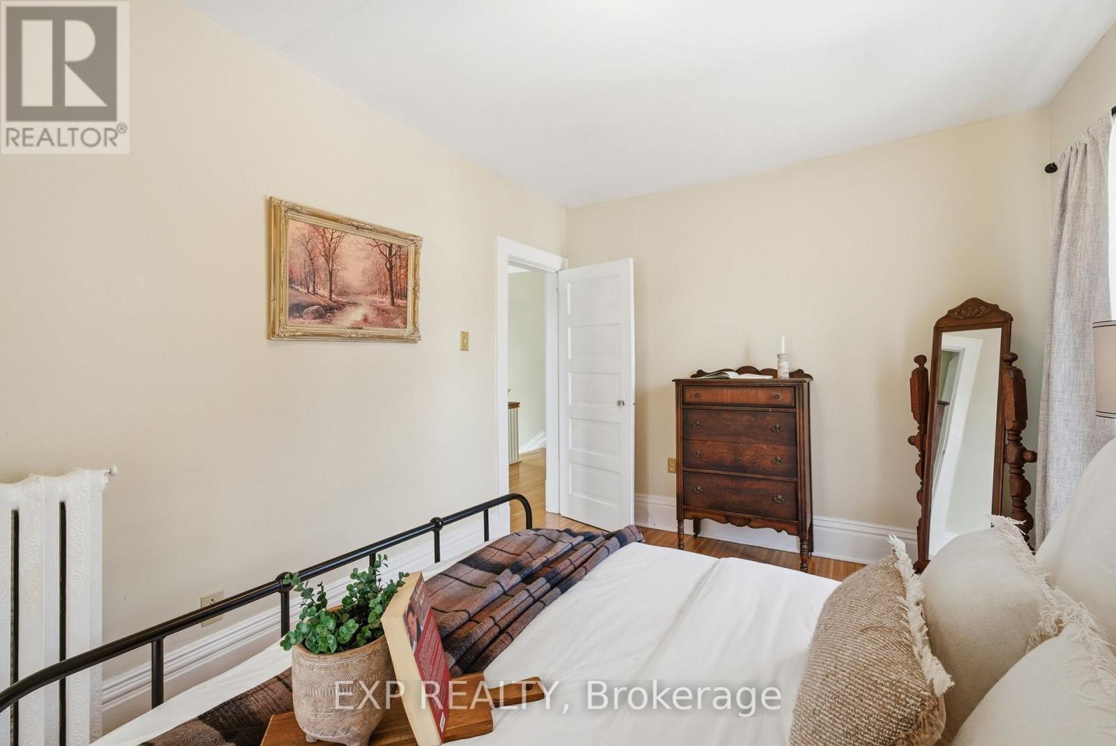 385 STEWART STREET - 26