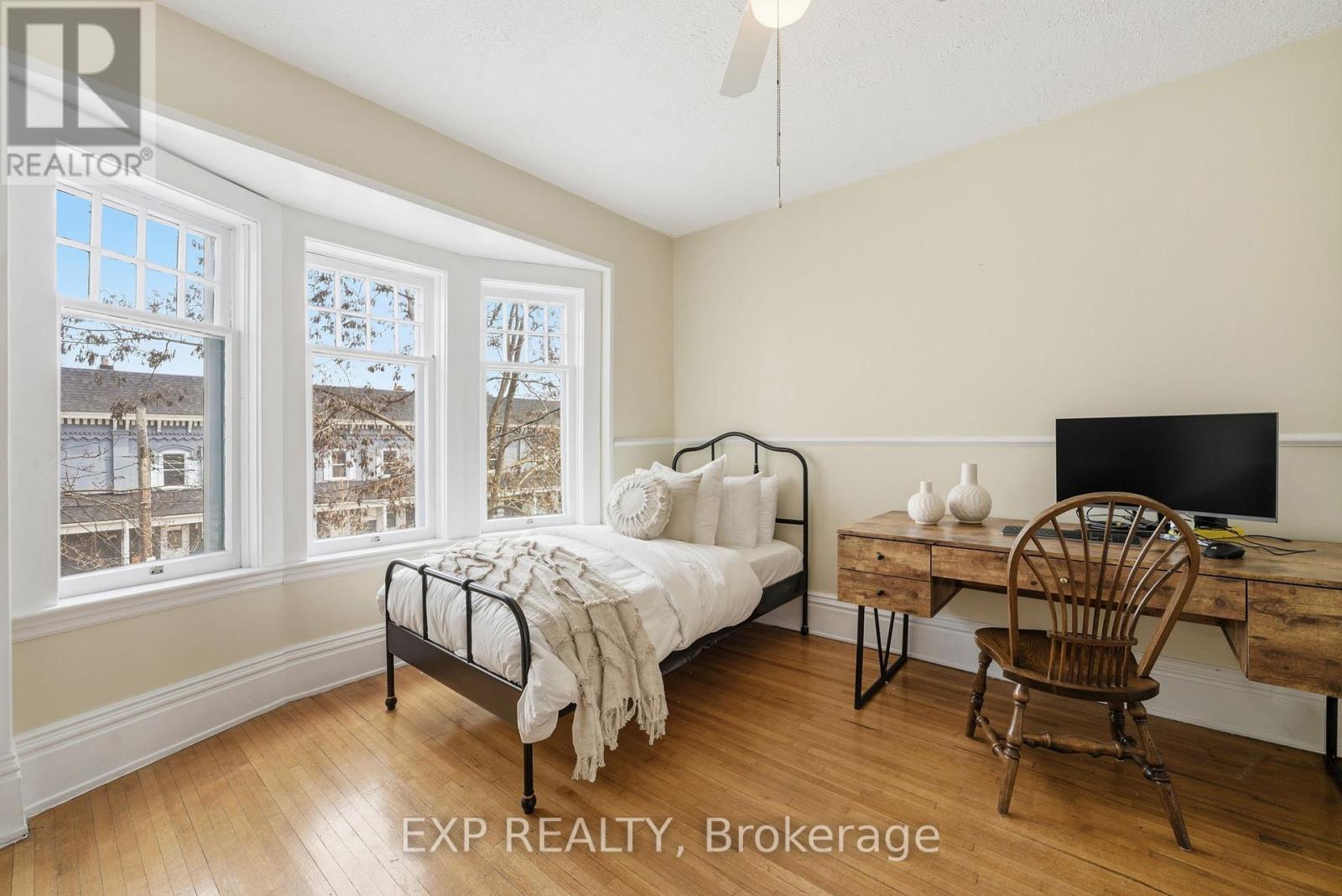 385 STEWART STREET - 28