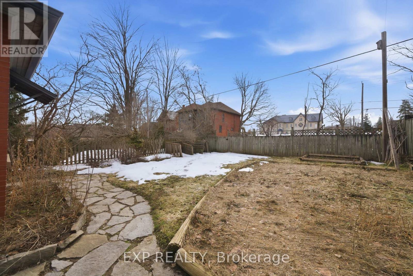 385 STEWART STREET - 42