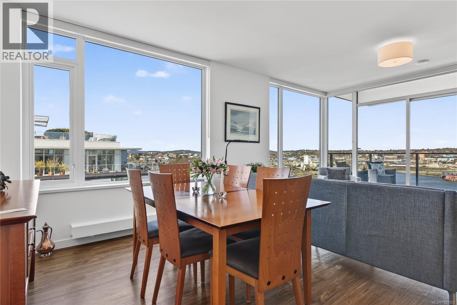 1001 369 Tyee Road, Victoria