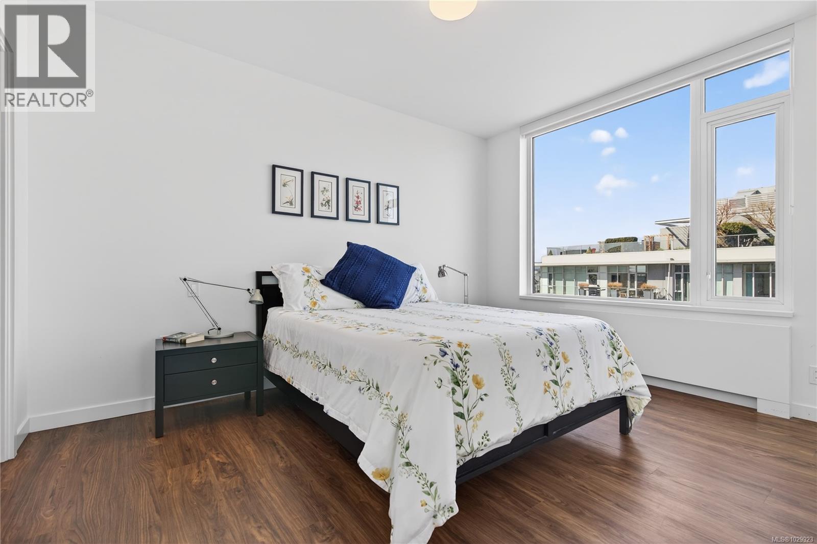 1001 369 Tyee Road, Victoria