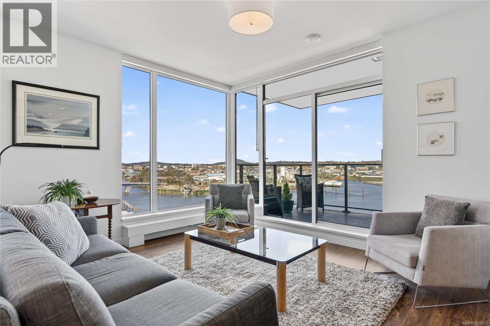 1001 369 Tyee Road, Victoria